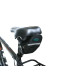 kerékpár nyeregtáska 200x80x60 mm, anyaga: poliészter, fényvisszaverő csík, vízálló cipzár, hálós rekesz, , űrtartalom: 1L, súly